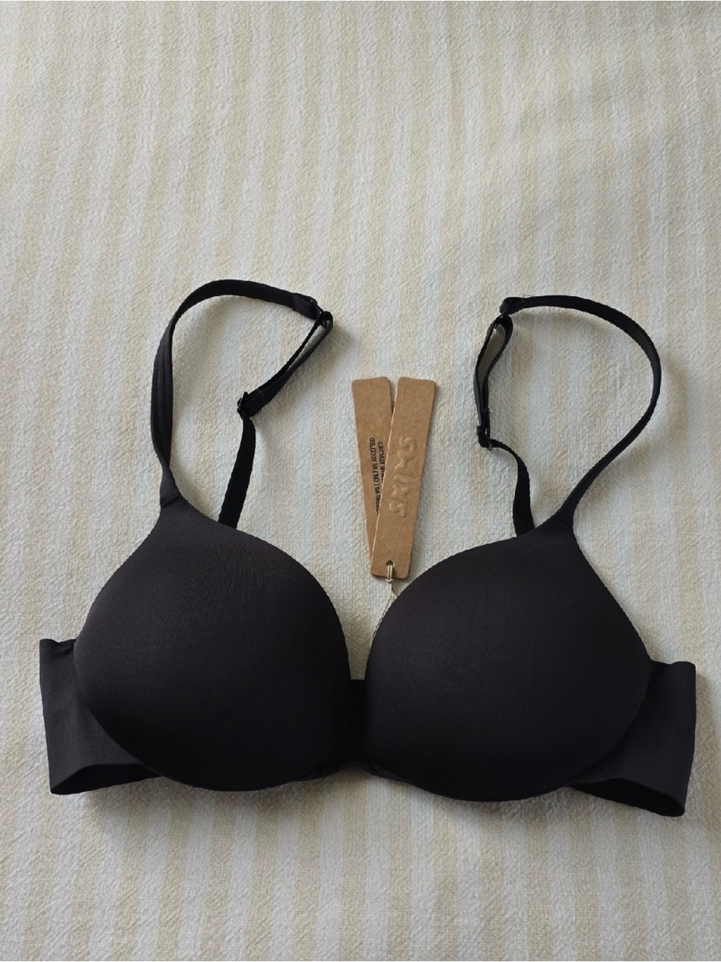 Skims Ultimate Push Up Plunge Bra Size: 30c Onyx Nwt New